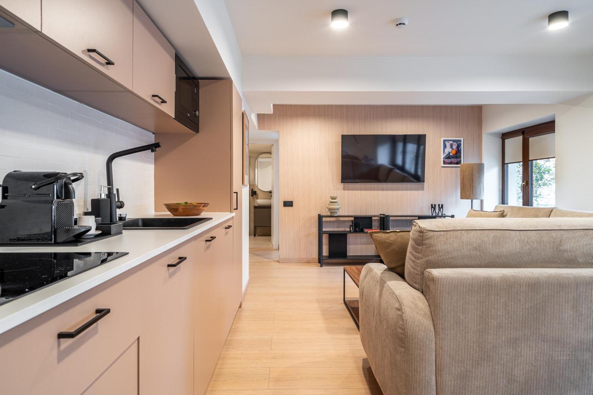 Old Town Apartments By Olala Homes Букурещ Екстериор снимка